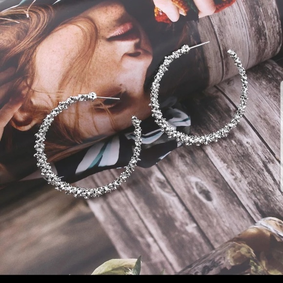 *Stephie* Silver Hoop Earrings - Picture 3 of 3